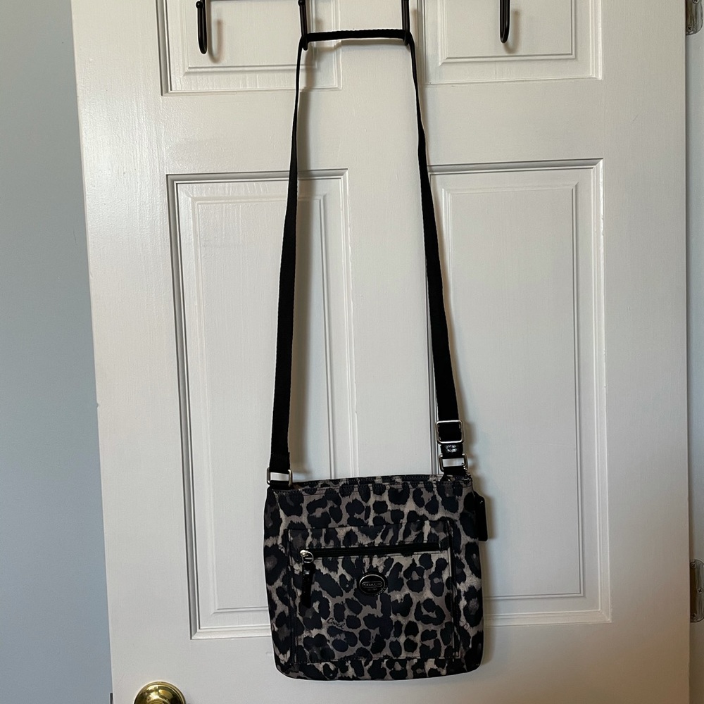 EUC COACH CROSSBODY